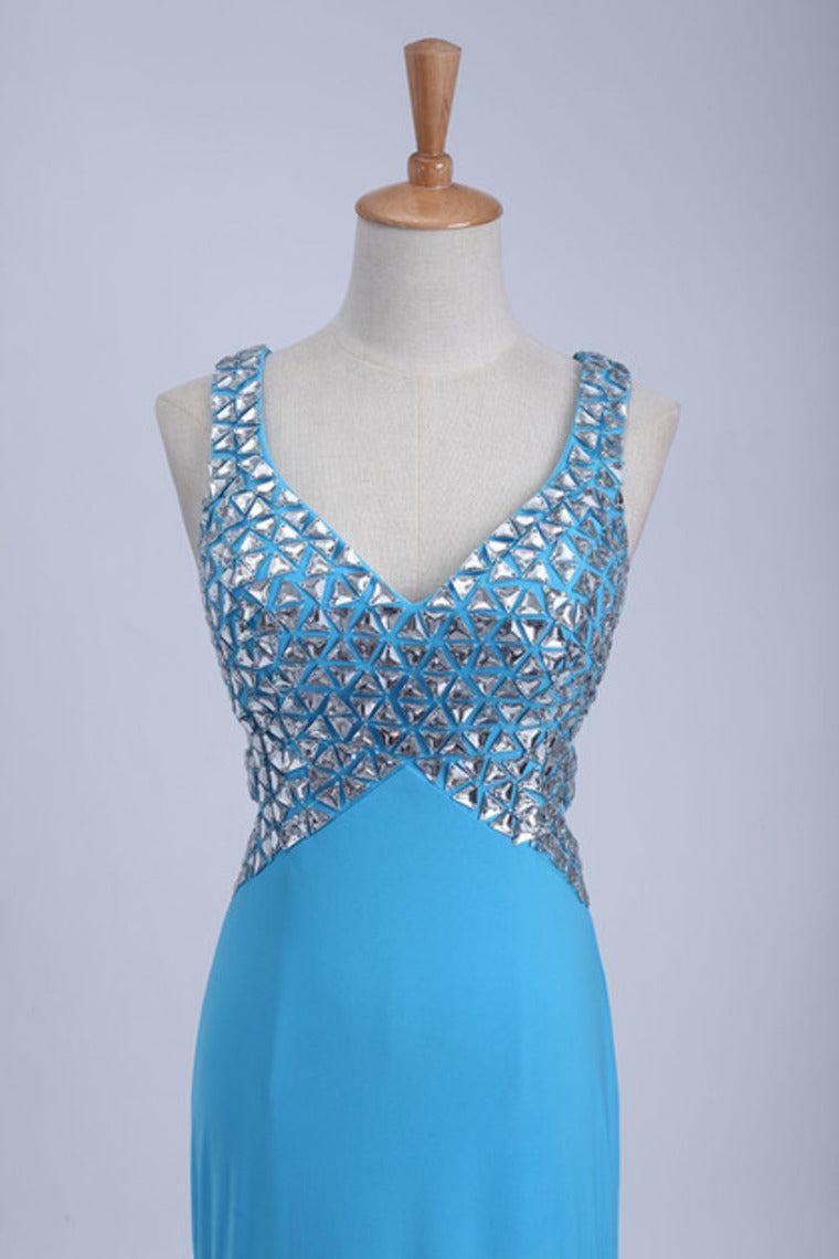 2022 Straps Prom Dresses Open Back Sheath/Column With Beading