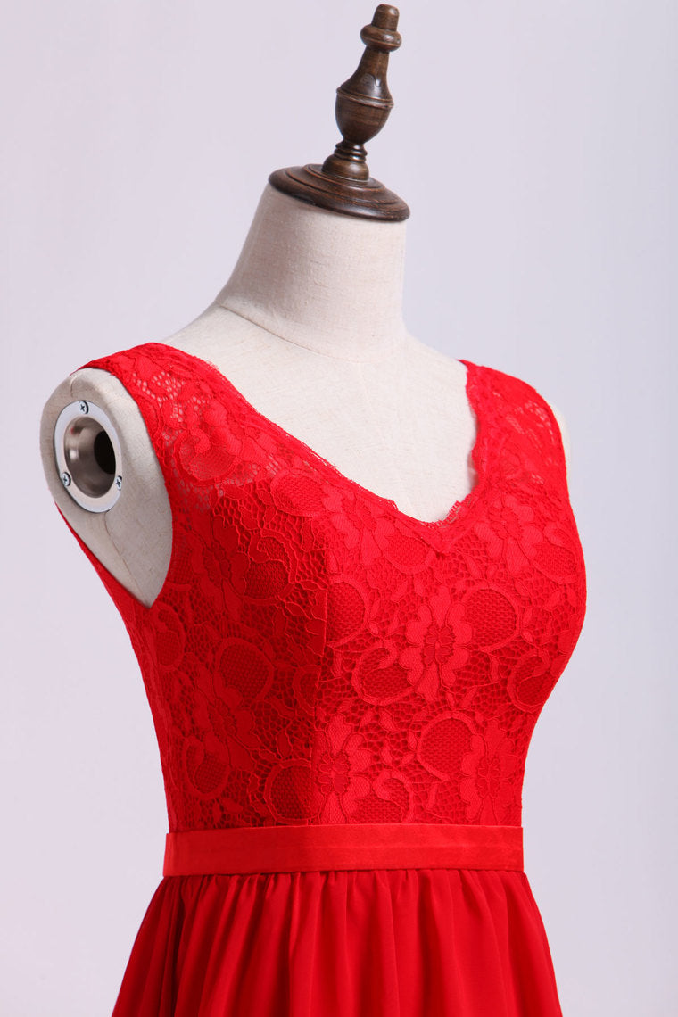 2022 V-Neck A Line Knee Length Lace & Chiffon Bridesmaid Dresses