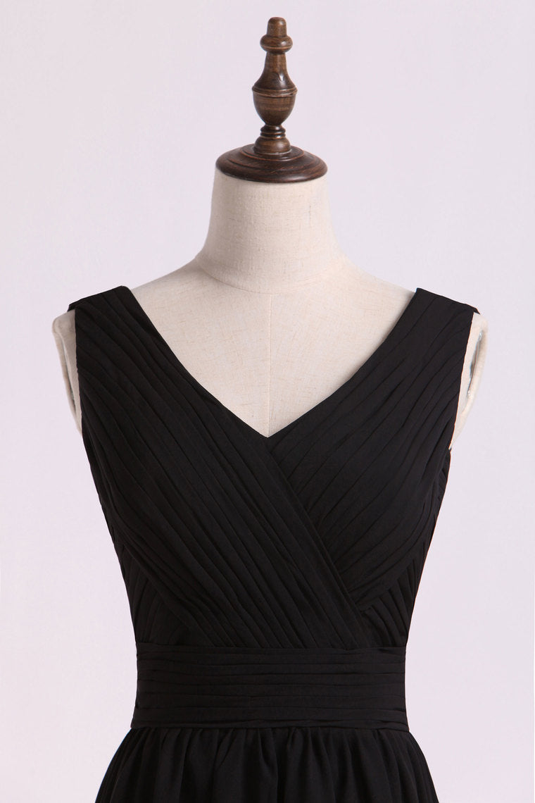 2022 Bridesmaid Dresses A Line V Neck Chiffon Knee Length