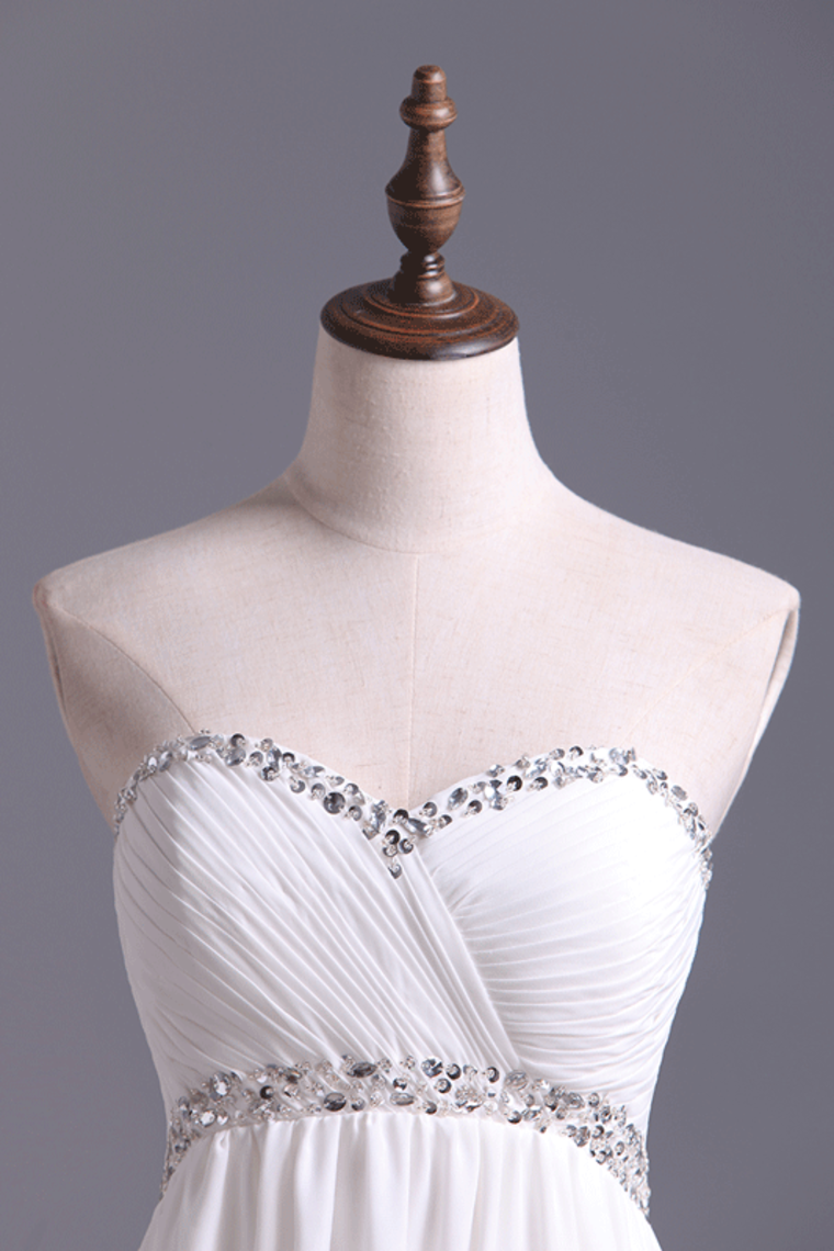 2022 Graduation Dress Beaded Sweetheart Neckline And Waistline Pleated Bodice Chiffon White Short/Mini