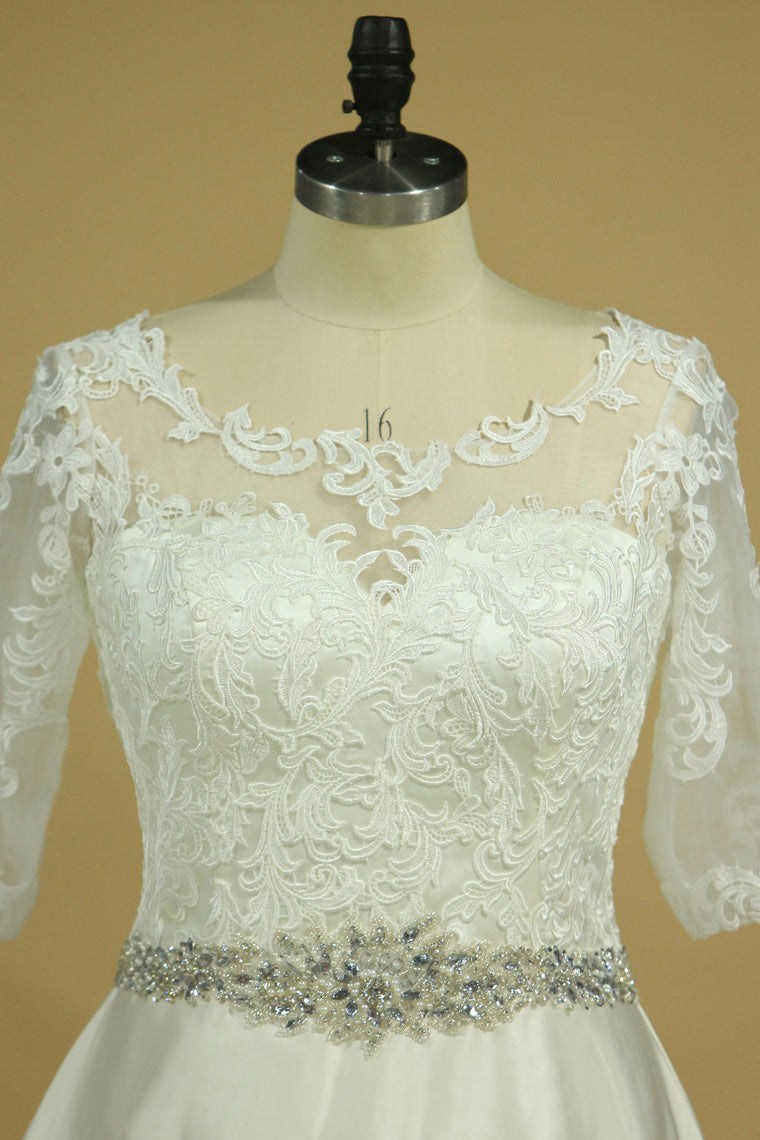 2022 Plus Size Mid-Length Sleeve Wedding Dresses Scoop Satin With Applique