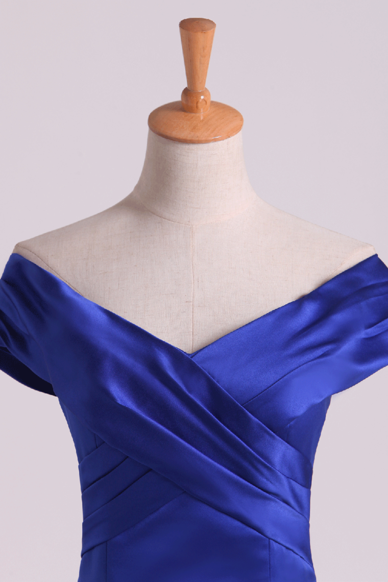 2022 Prom Dresses Off The Shoulder Satin Mermaid Dark Royal Blue Sweep Train