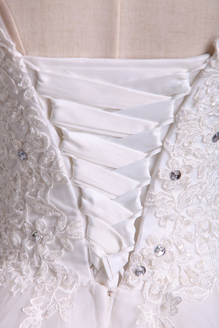 2022 High Neck A Line Wedding Dresses Tulle With Applique & Beads