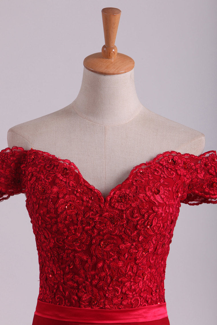 2022 Off The Shoulder Prom Dresses Spandex Burgundy/Maroon Sweep Train With Applique