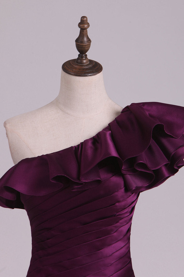 2022 One Shoulder Satin With Ruffles Prom Dresses Sweep Train