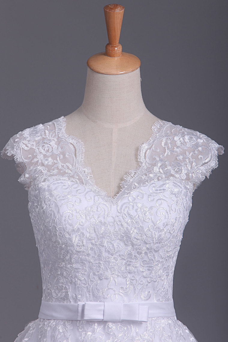 2022 Sexy Wedding Dresses Open Back V Neck A Line Tulle With Applique Chapel Train
