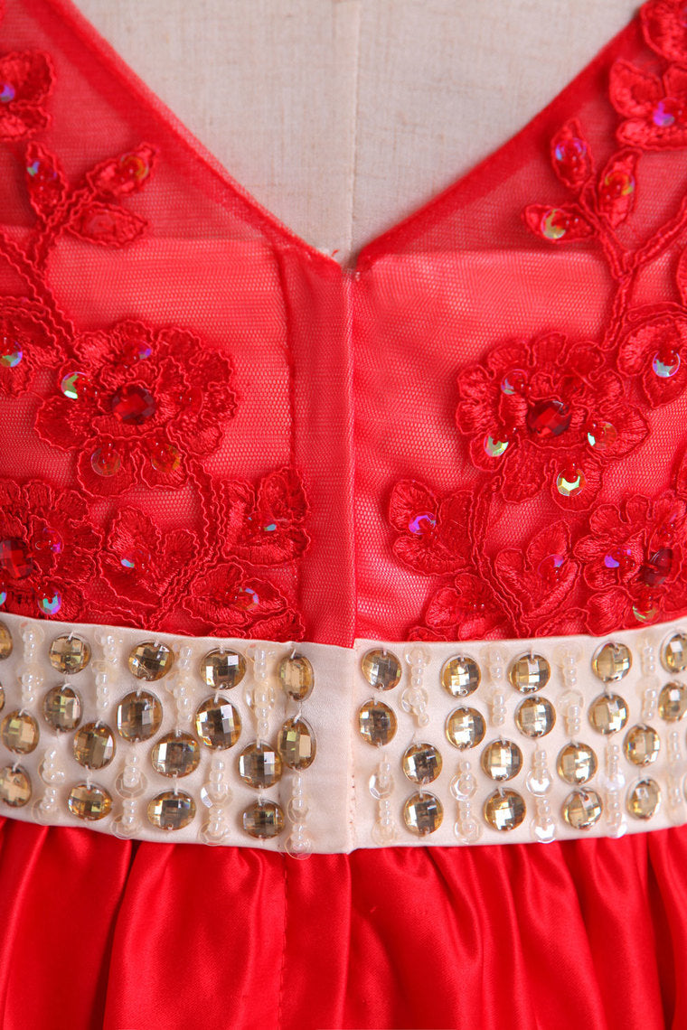 2022 Homecoming Dresses A Line V Neck With Applique & Beads