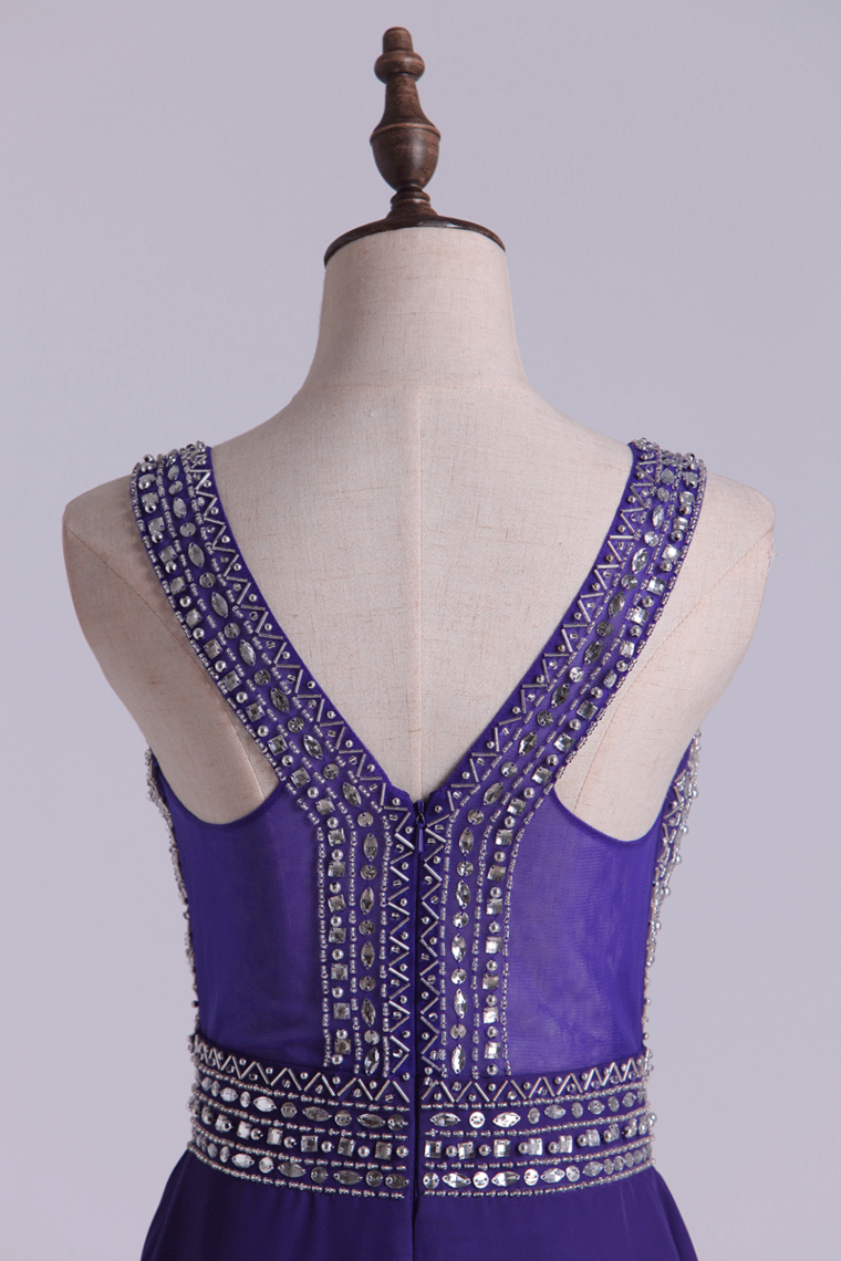 2022 A Line Beaded Bodice Short Homecoming Dresses V-Neck