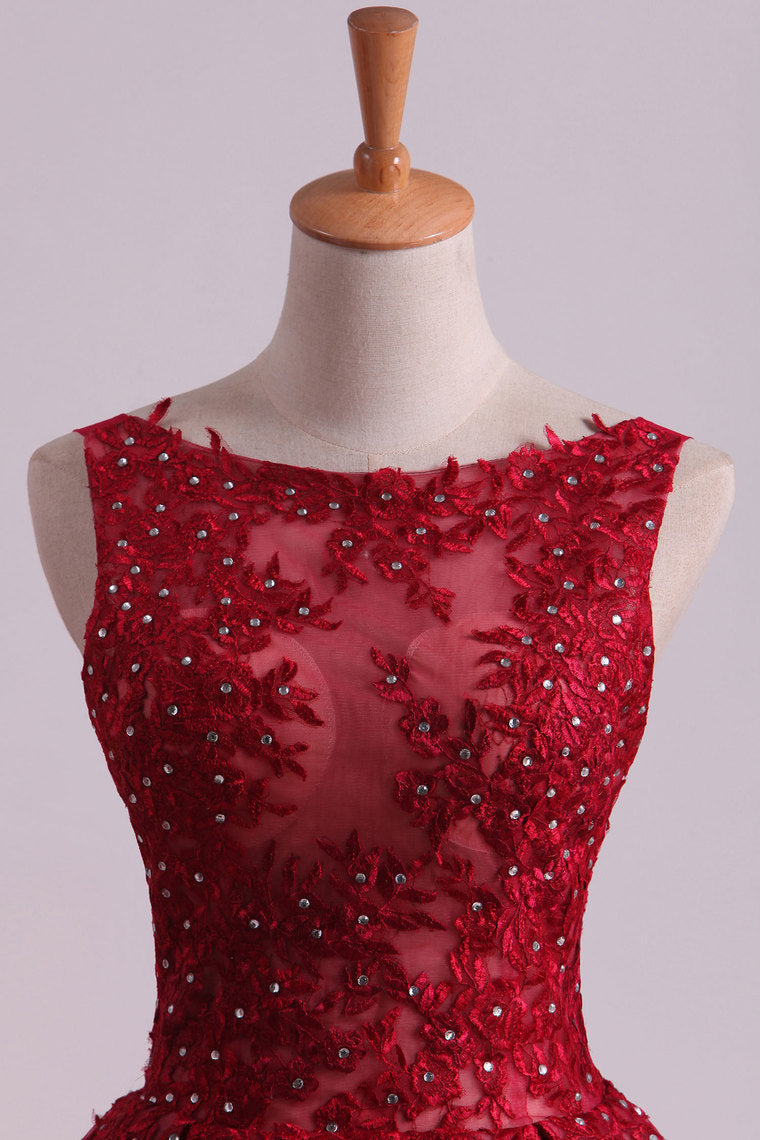 2022 Sexy Bateau A-Line Prom Gown Sweep Train With Beads And Applique Burgundy