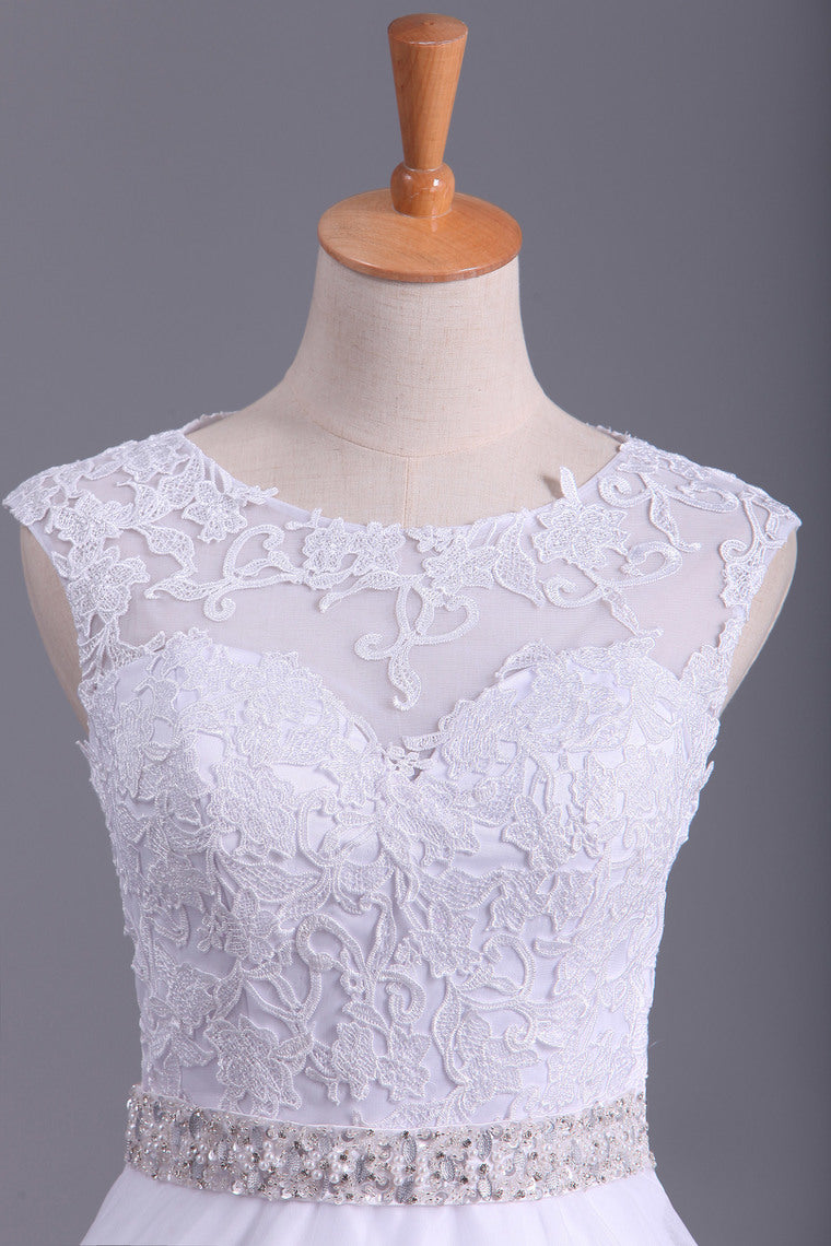 2022 White Scoop Wedding Dresses A-Line Court Train With Beads & Applique
