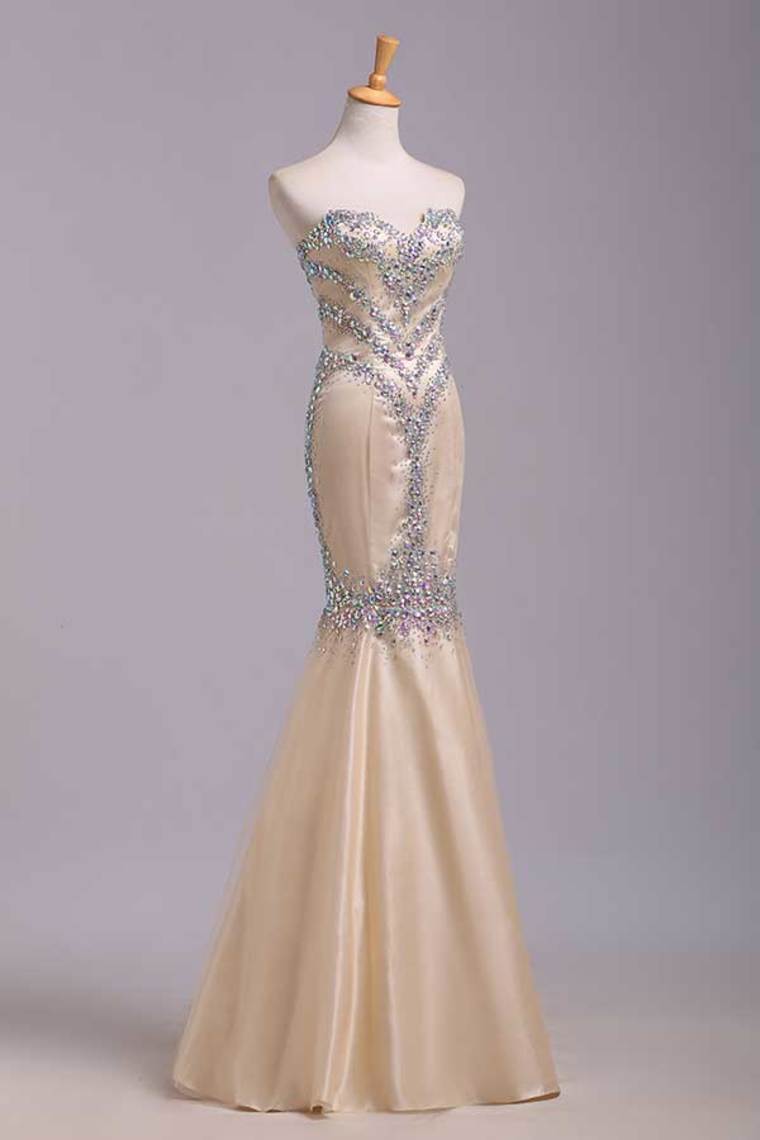2022 Vintage Sweetheart Floor Length Mermaid/Trumpet Beaded Tulle Prom Dresses