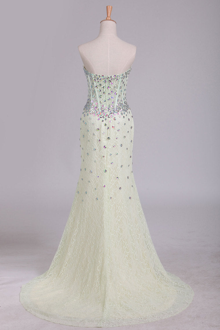 2022 Sweetheart Sheath/Column Prom Dress Lace With Rhinestone