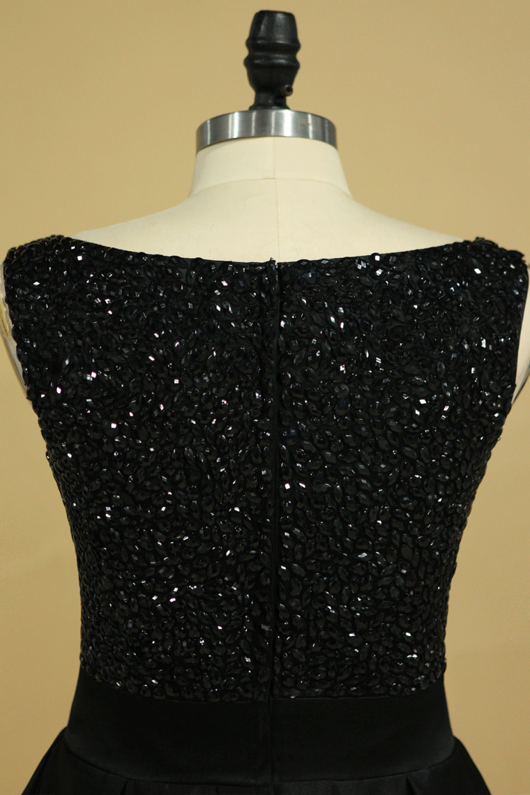 2022 Black Prom Dresses Black Bodice Scoop Satin Floor Length Beaded & Belt