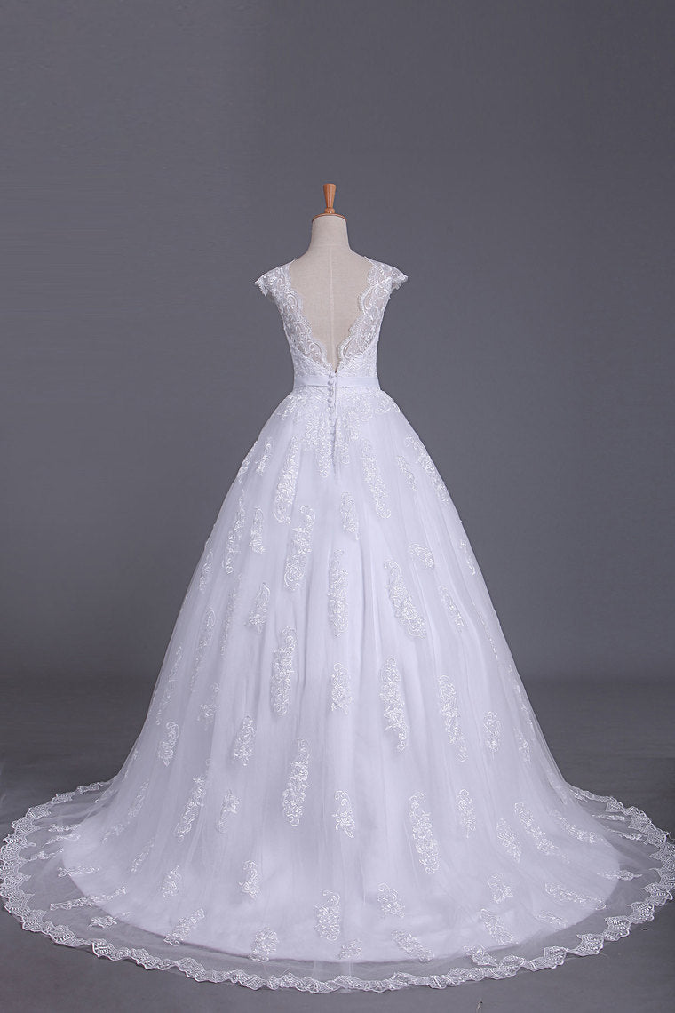 2022 Sexy Wedding Dresses Open Back V Neck A Line Tulle With Applique Chapel Train