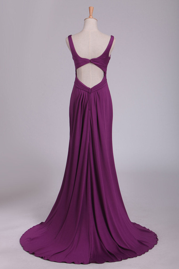 2022 Grape Prom Dresses Straps Open Back Spandex With Ruffles Sweep Train