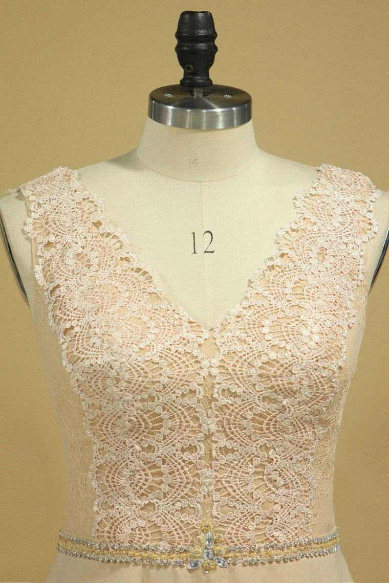 2022 Plus Size Elegant Wedding Dresses A-Line V-Neck Chiffon Court Train Full Beading