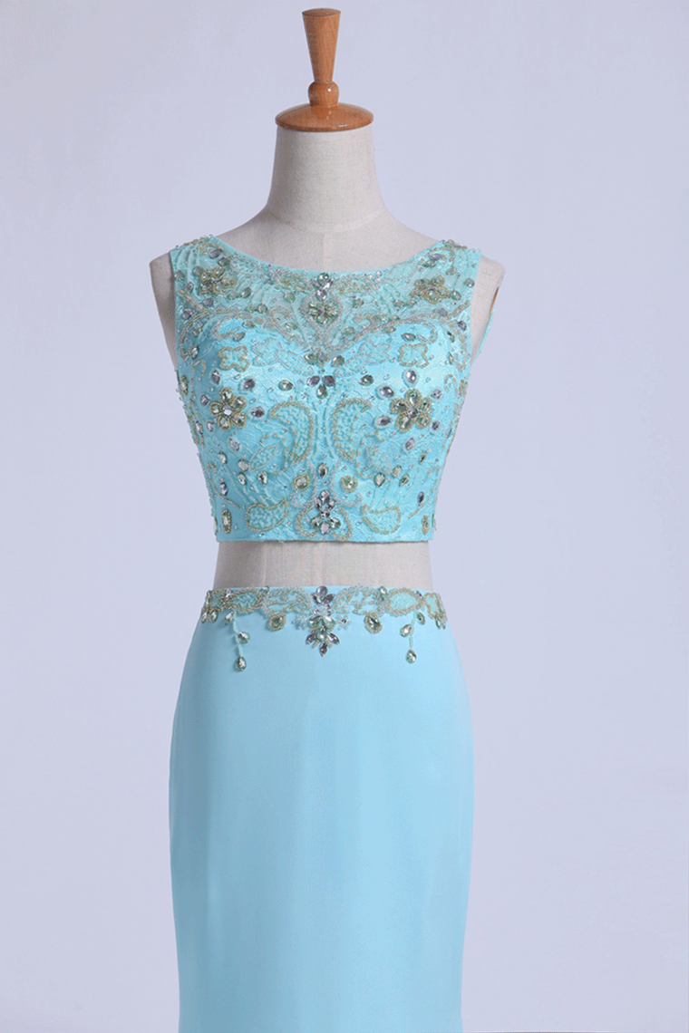 2022 Two Pieces Prom Dresses Scoop Sheath With Beading Sweep Train