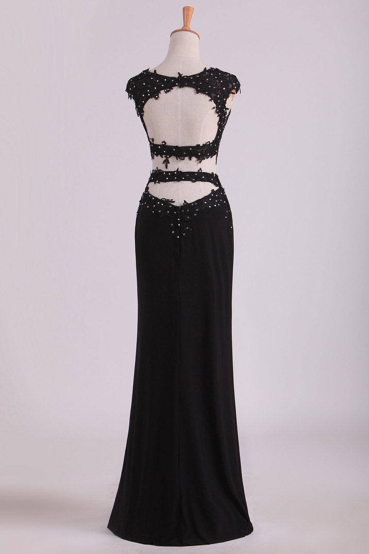 2022 Prom Dresse Scoop Sheath With Applique And Beads Two-Piece Spandex