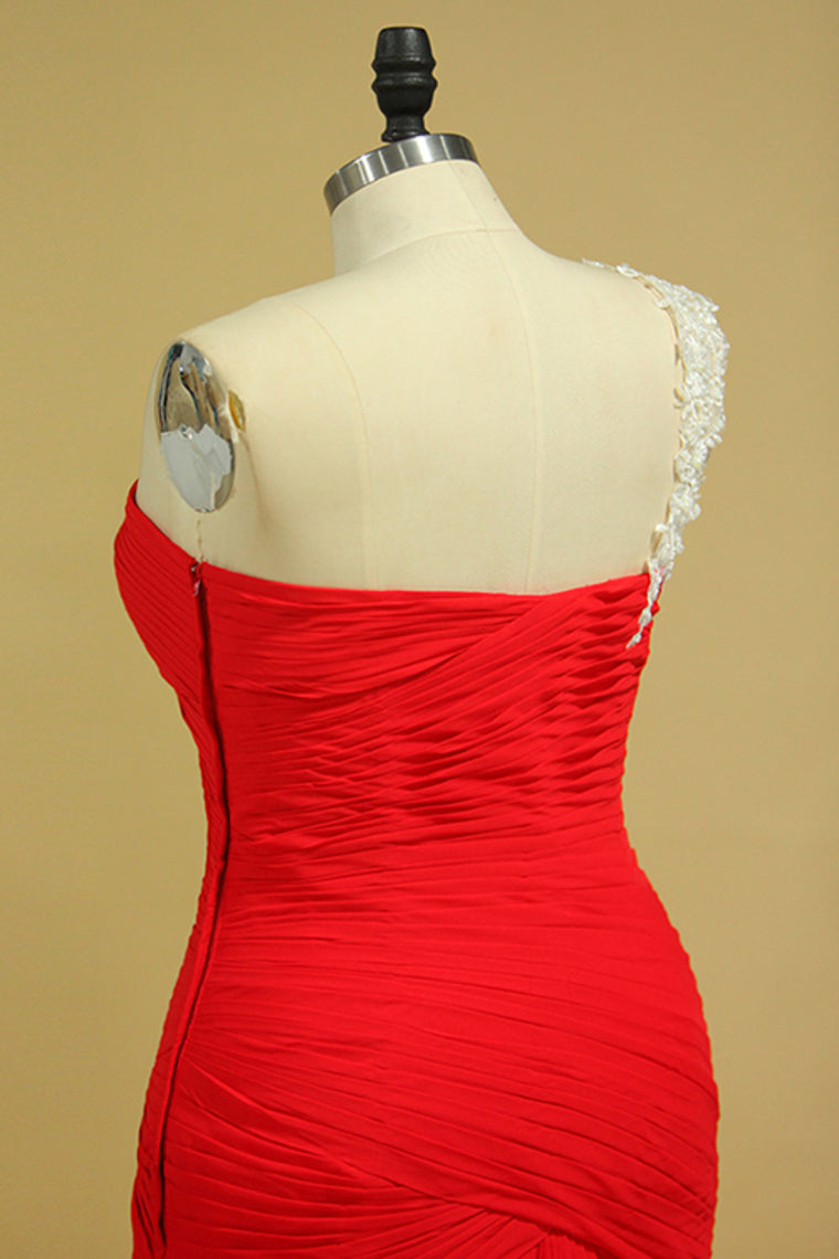 2022 Red One Shoulder Pleated Bodice Sheath Evening Dress Chiffon With Applique