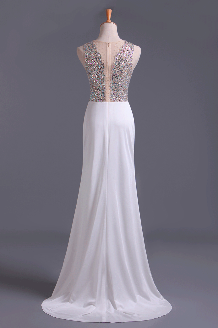 2022 Scoop Column Prom Dresses Beaded Bodice Spandex & Tulle Sweep Train New
