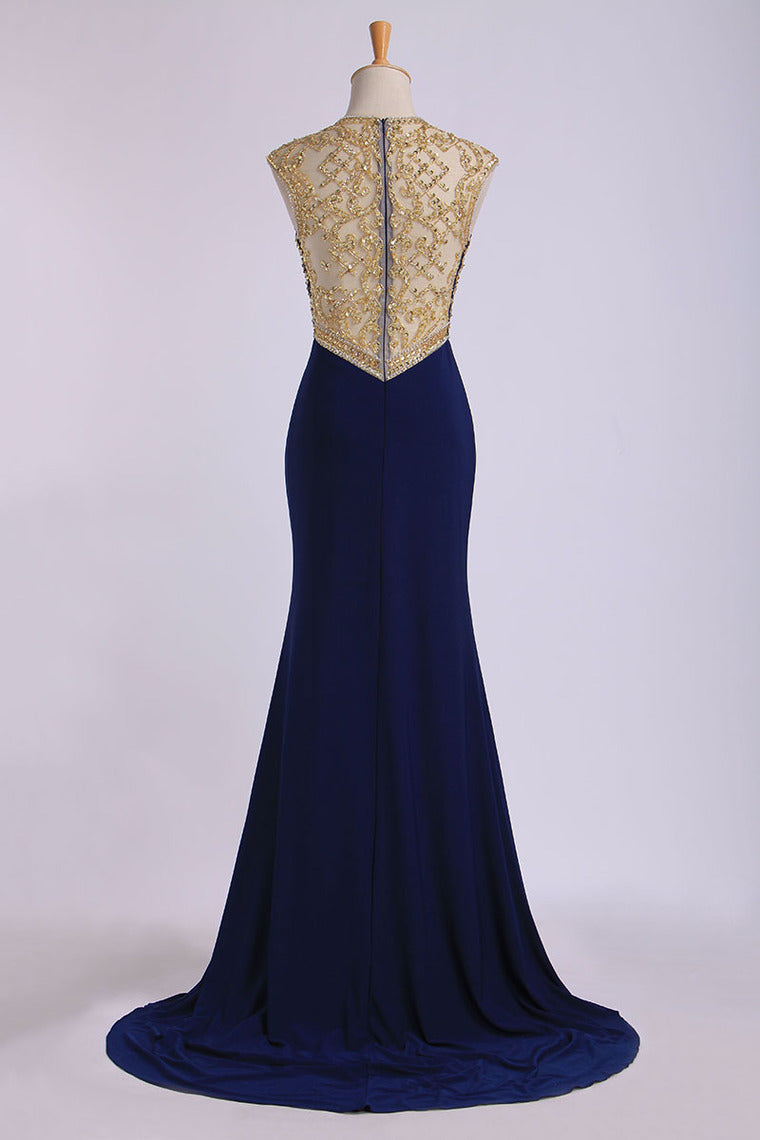 2022 Scoop Neckline Column Beaded Bodice Prom Dresses With Court Train & Slit