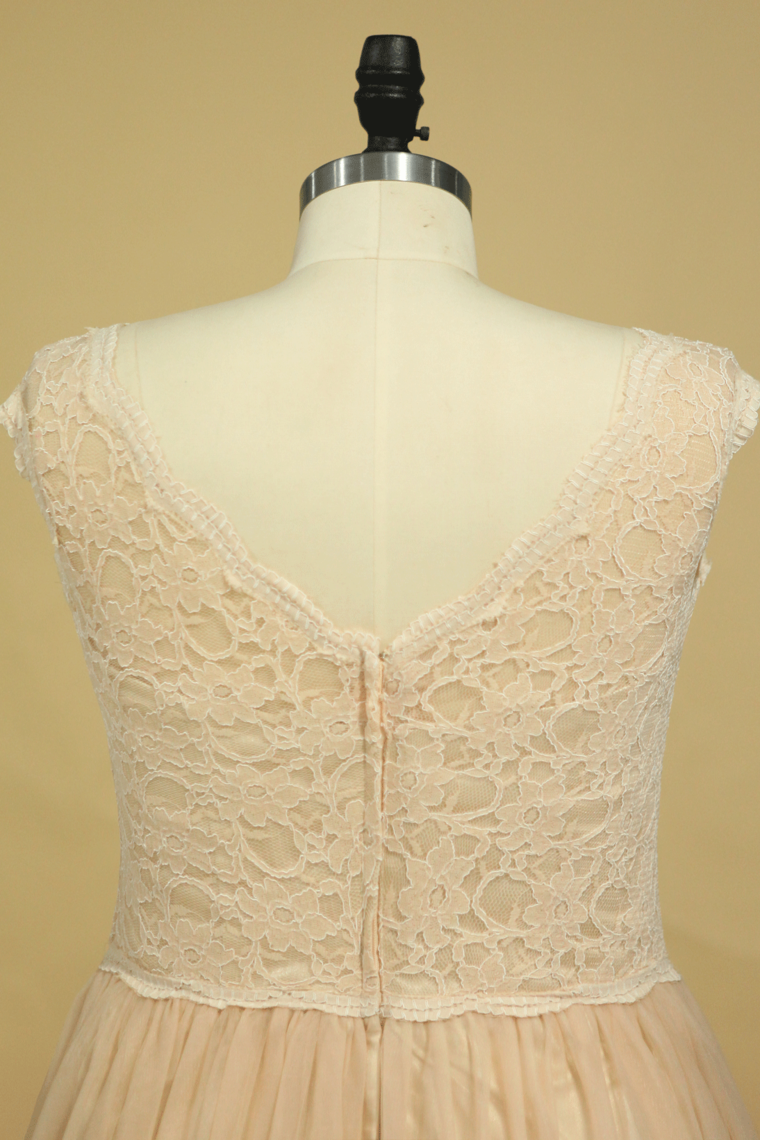2022 Plus Size Bateau A Line Bridesmaid Dresses Floor-Length Lace & Tulle