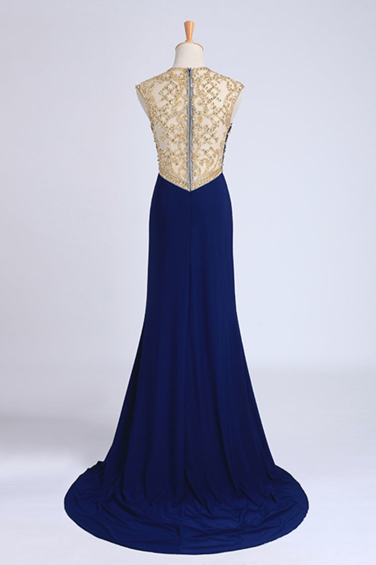 2022 Prom Dresses Scoop Neckline Column Beaded Bodice With Court Train & Slit