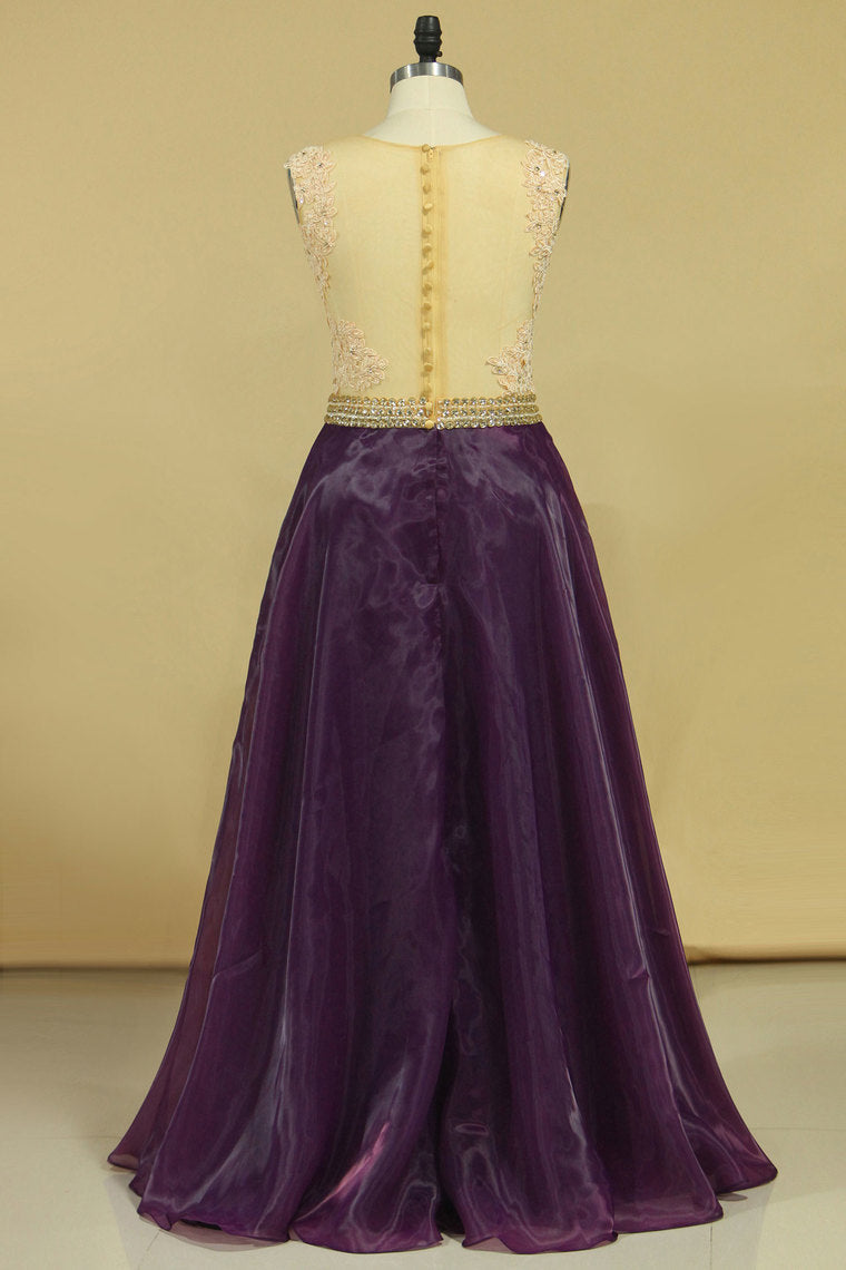2022 Burgundy/Maroon Prom Dresses Scoop A Line With Sash & Applique