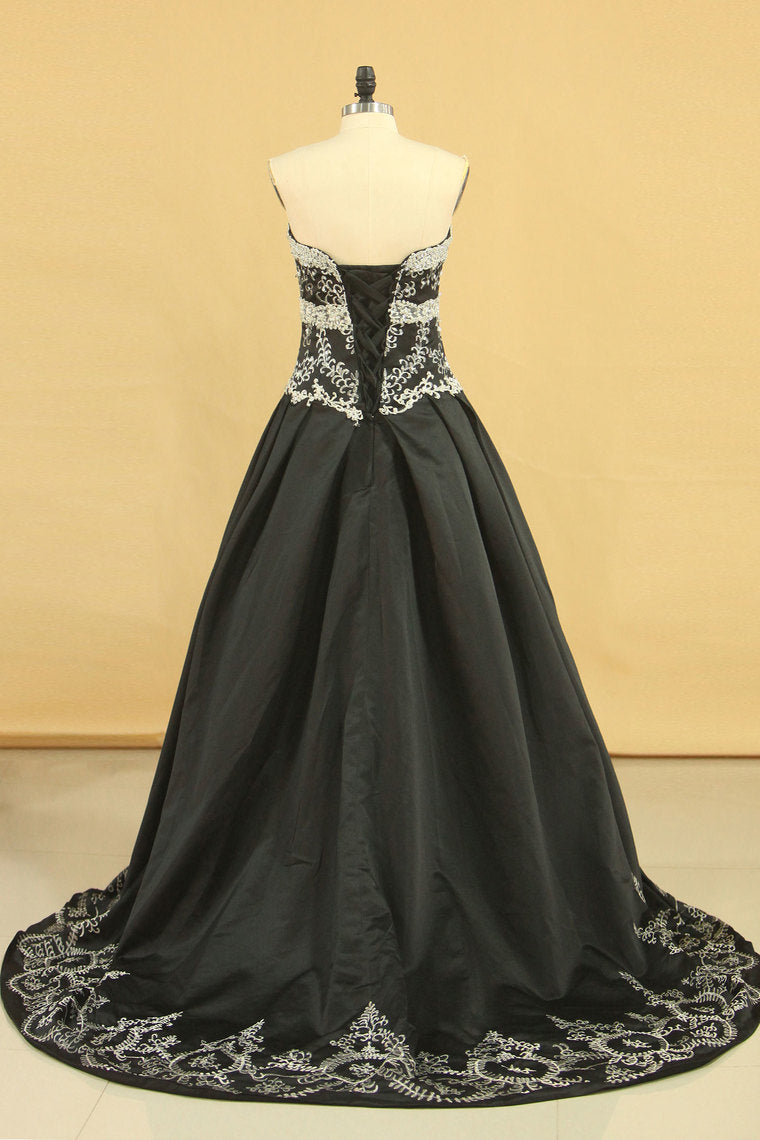 2022 Quinceanera Dresses Ball Gown Sweetheart Satin With Beading And Embroidery