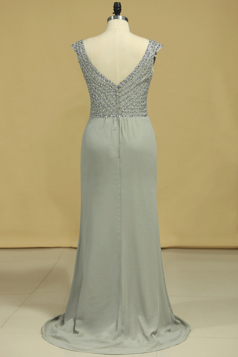 2022 Plus Size Mother Of The Bride Dresses Mermaid V Neck Beaded Bodice Chiffon Sweep Train