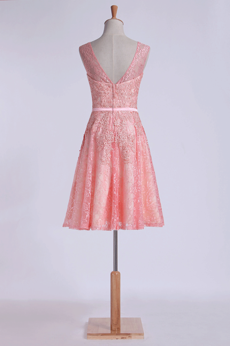 2022 Homecoming Dresses Bateau A-Line Short/Mini Lace With Applique And Sash