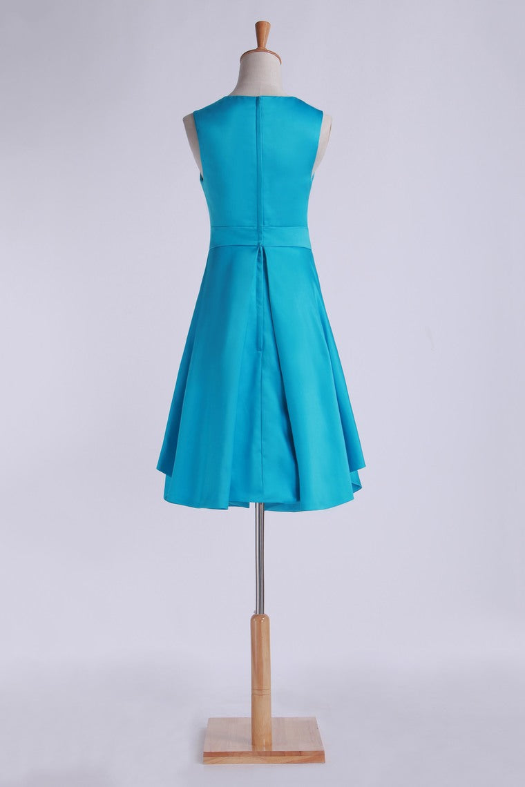 2022 Scoop A Line Prom Dresses Satin With Beading Above Knee Length