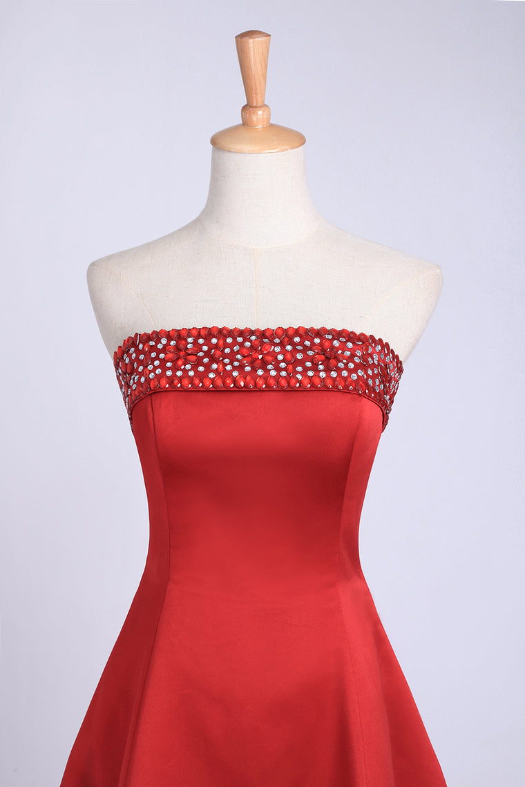 2022 Cocktail Dress Strapless A Line Short/Mini With Crystal Beading Satin And Tulle Lace Up Burgundy/Maroon