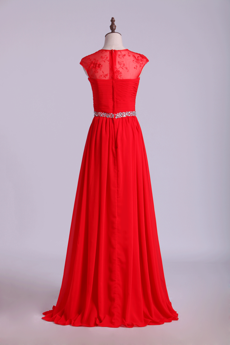 2022 Scoop Neckline Ruffled Prom Dress Short Lace Sleeves With Shirred Chiffon Skirt