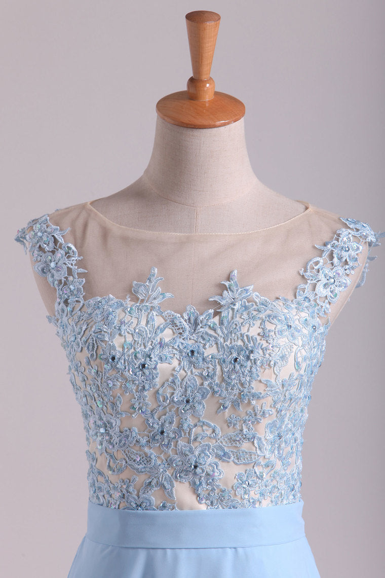 2022 Scoop Cap Sleeves Prom Dresses Chiffon With Applique Floor Length