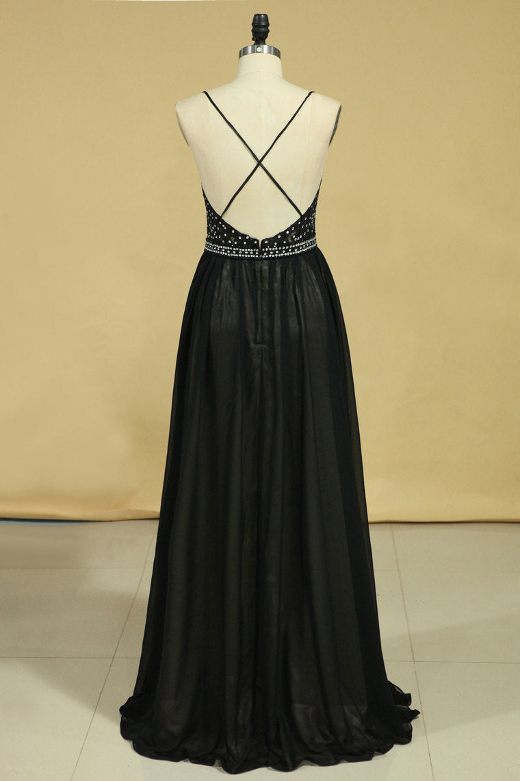2022 Spaghetti Straps Open Back Prom Dresses Chiffon With Applique And Beads