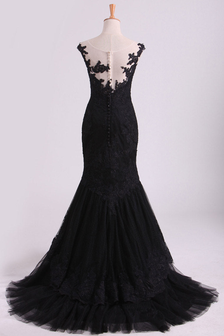 2022 Mermaid Evening Dresses Bateau Tulle With Applique Sweep Train Color Black