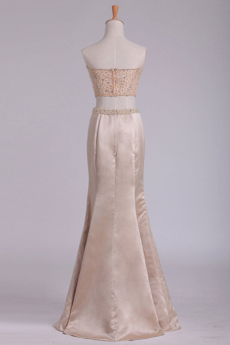 2022 Two-Piece Sweetheart Mermaid Prom Dresses Satin Floor Length With Beading