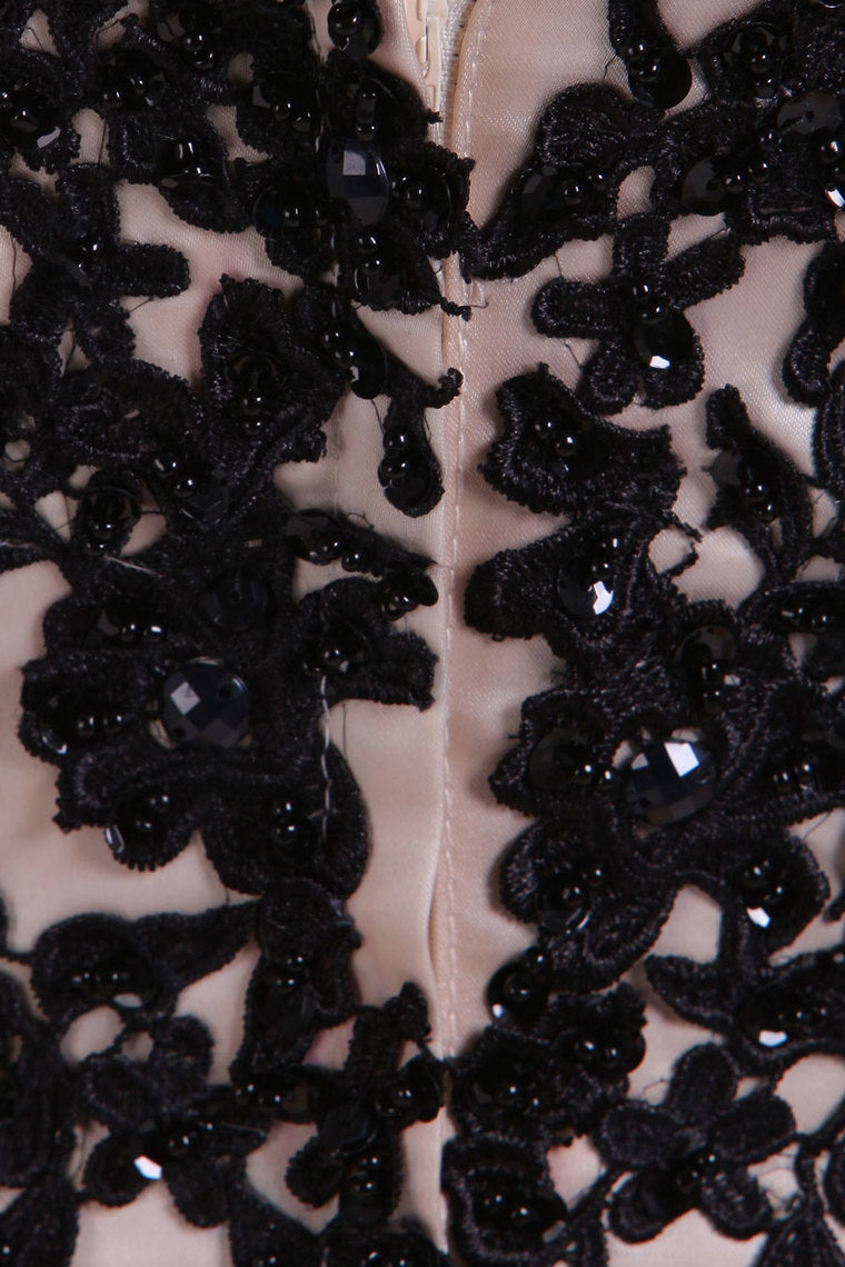 2022 Two-Tone Prom Dresses Scoop A-Line Chiffon With Black Applique New