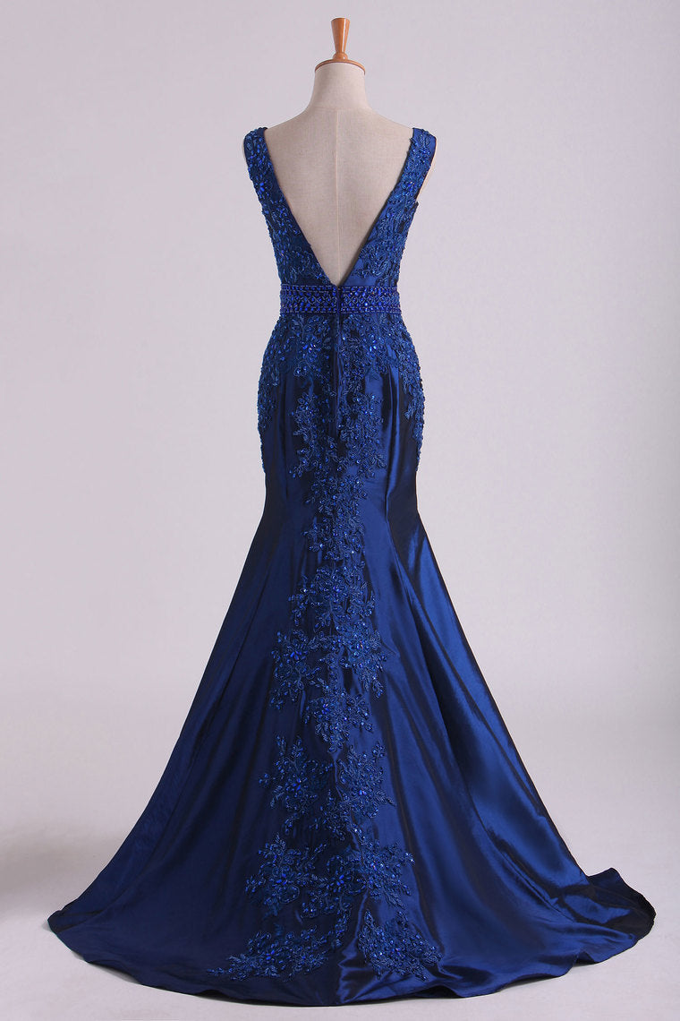 2022 V Neck Mermaid Prom Dresses Taffeta With Beads And Applique Sweep Train