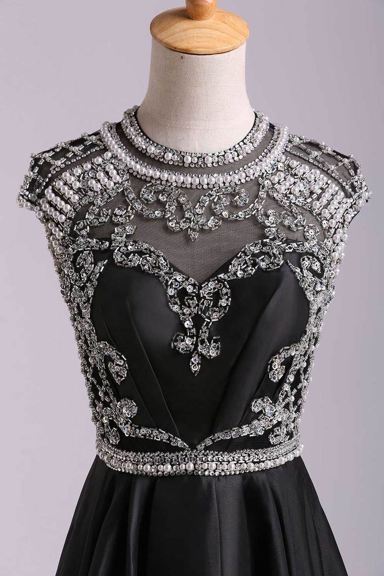 2022 Sexy Open Back High Neckline Short/Mini A Line Homecoming Dress Taffeta Beaded Bodice