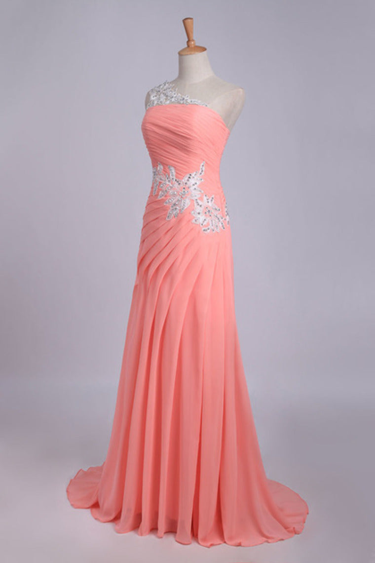 2022 One Shoulder Pleated Bodice With Beaded Applique Court Train Evening Dresses