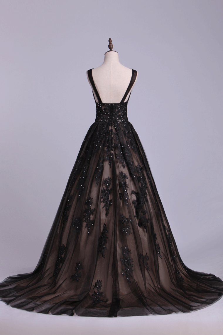 2022 High Neck A-Line Prom Gown Sweep Train With Beads&Applique