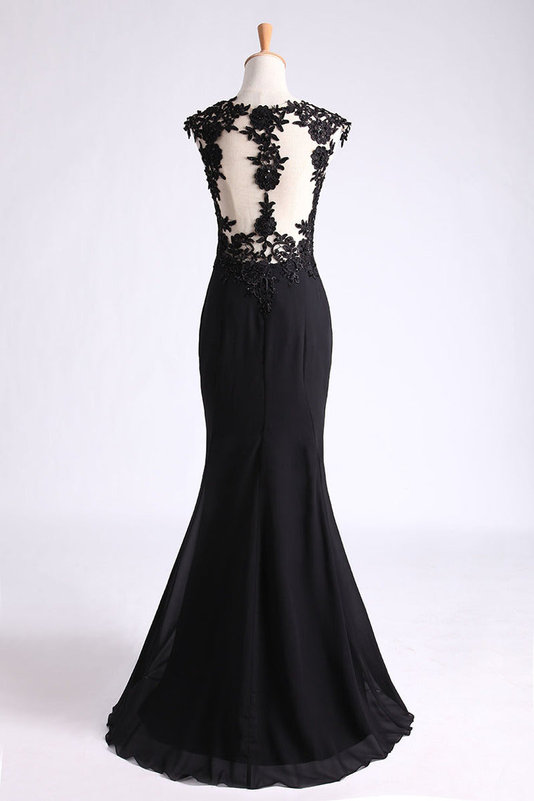 2022 Scoop Prom Dresses Mermaid Chiffon With Applique