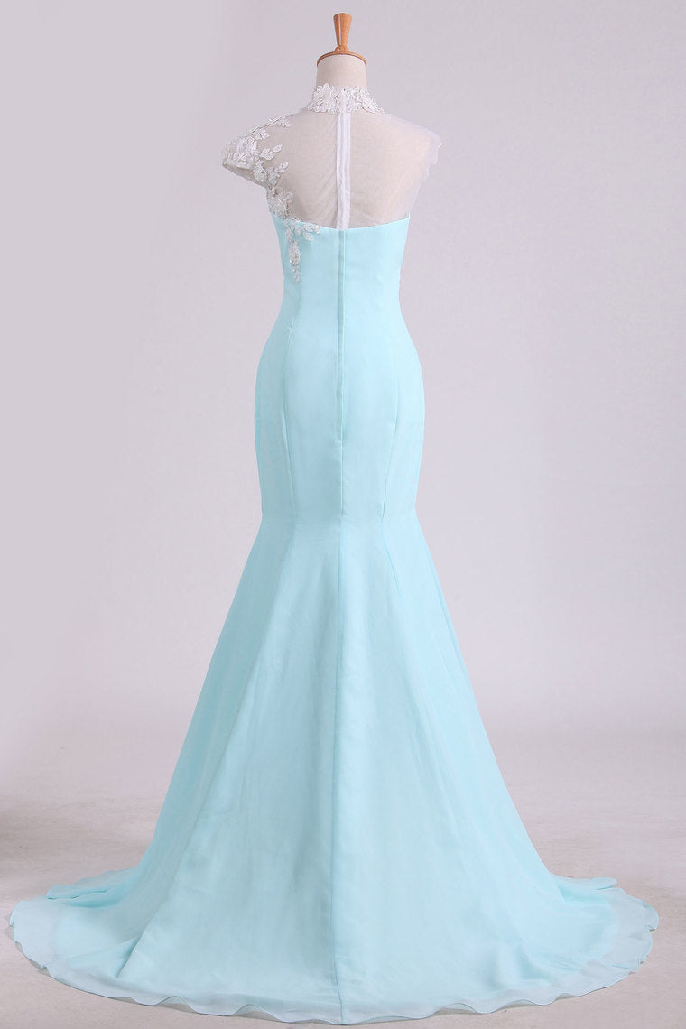 2022 Mermaid Prom Dresses High Neck Chiffon With Applique And Beads Sweep Train