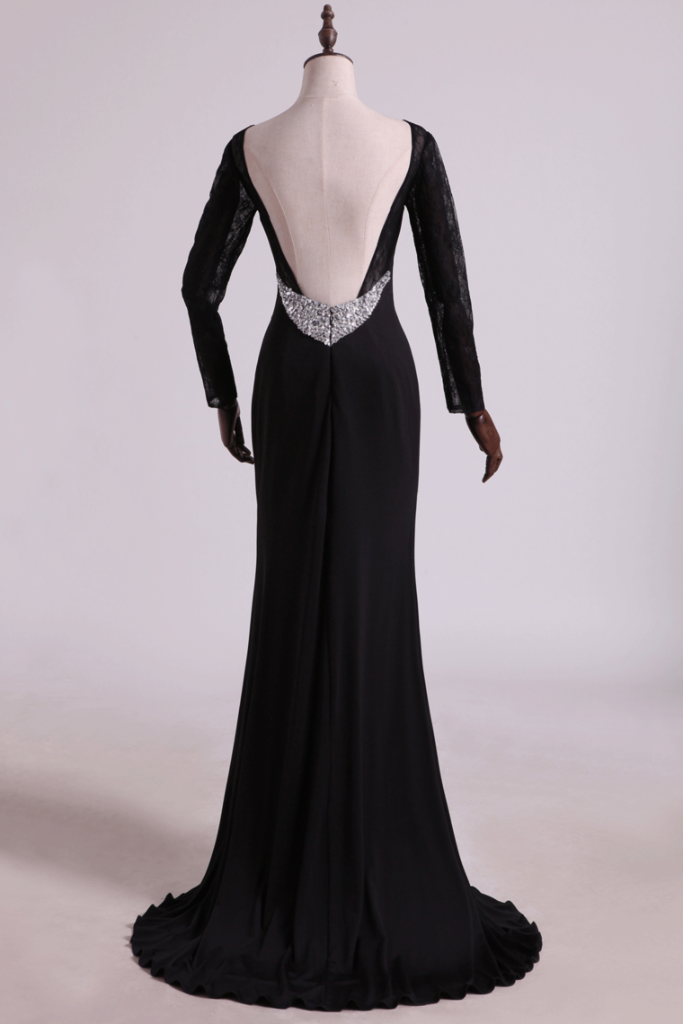 2022 Open Back Bateau Prom Dresses Sheath Spandex Black With Beading
