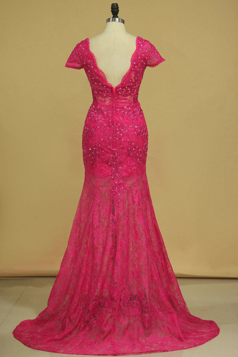 2022 V Neck Short Sleeve Open Back Prom Dresses Lace With Applique And Beads