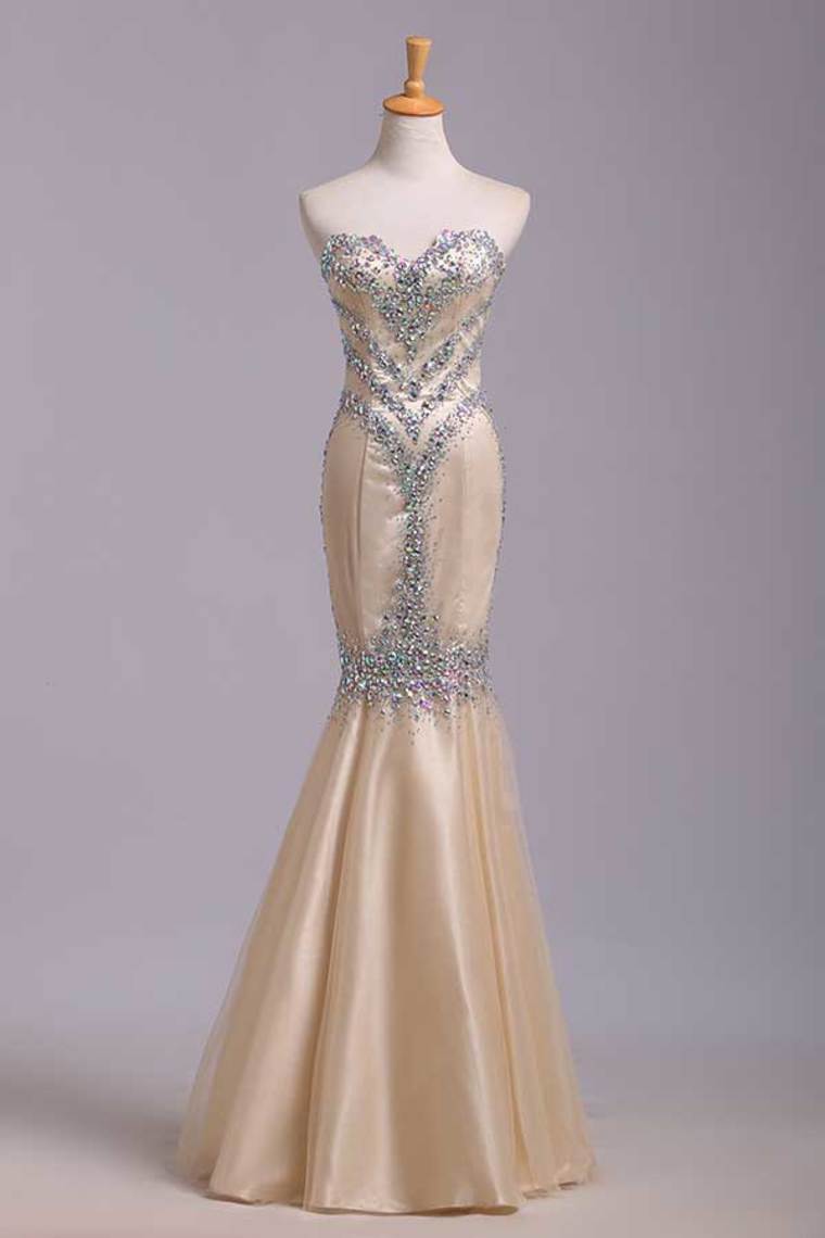 2022 Vintage Sweetheart Floor Length Mermaid/Trumpet Beaded Tulle Prom Dresses