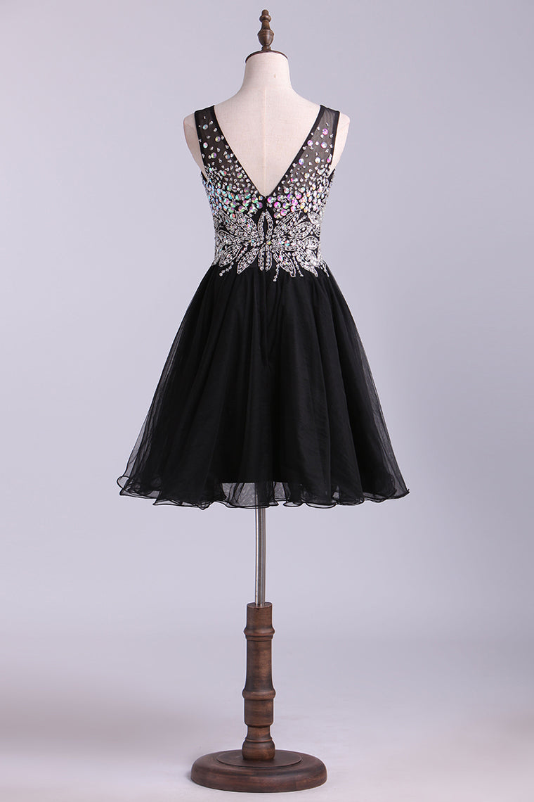 2022 V-Neck Homecoming Dresses A-Line Short Beaded Bodice Tulle