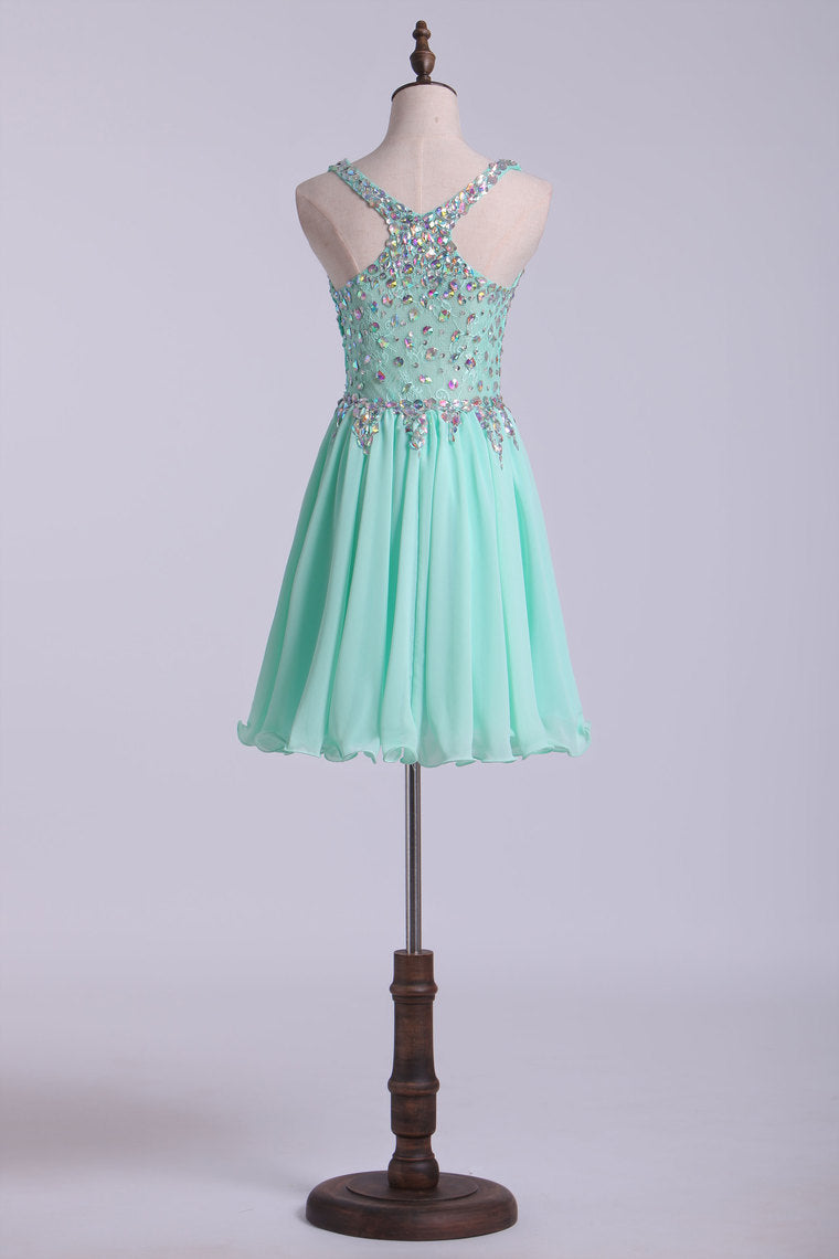 2022 Short Halter A Line Homecoming Dresses Lace&Chiffon Beaded Bodice
